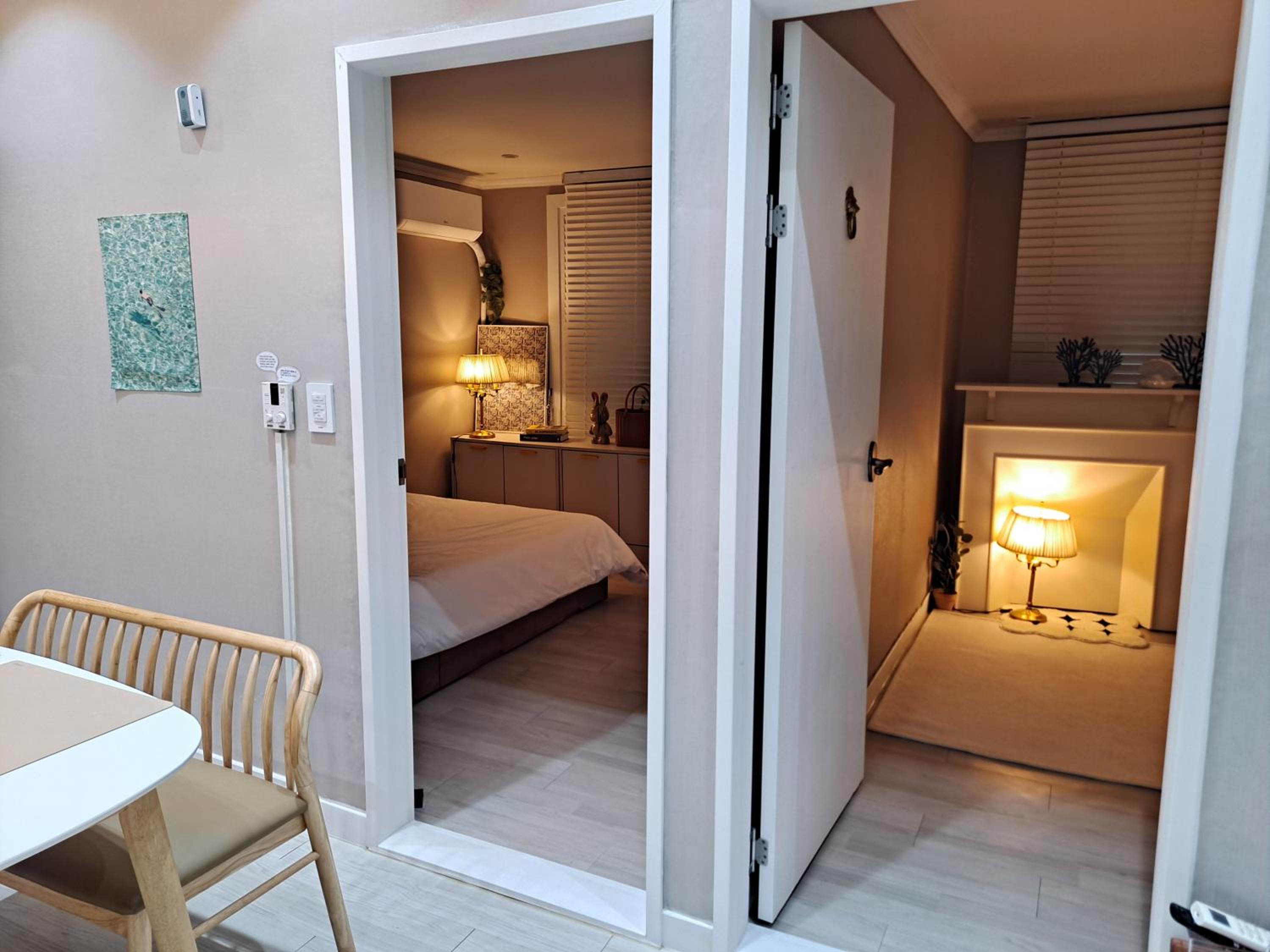 hotel room