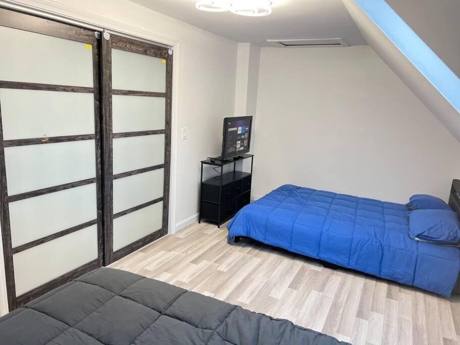 5min Gillette Stadium! Sleeps 12 view 2