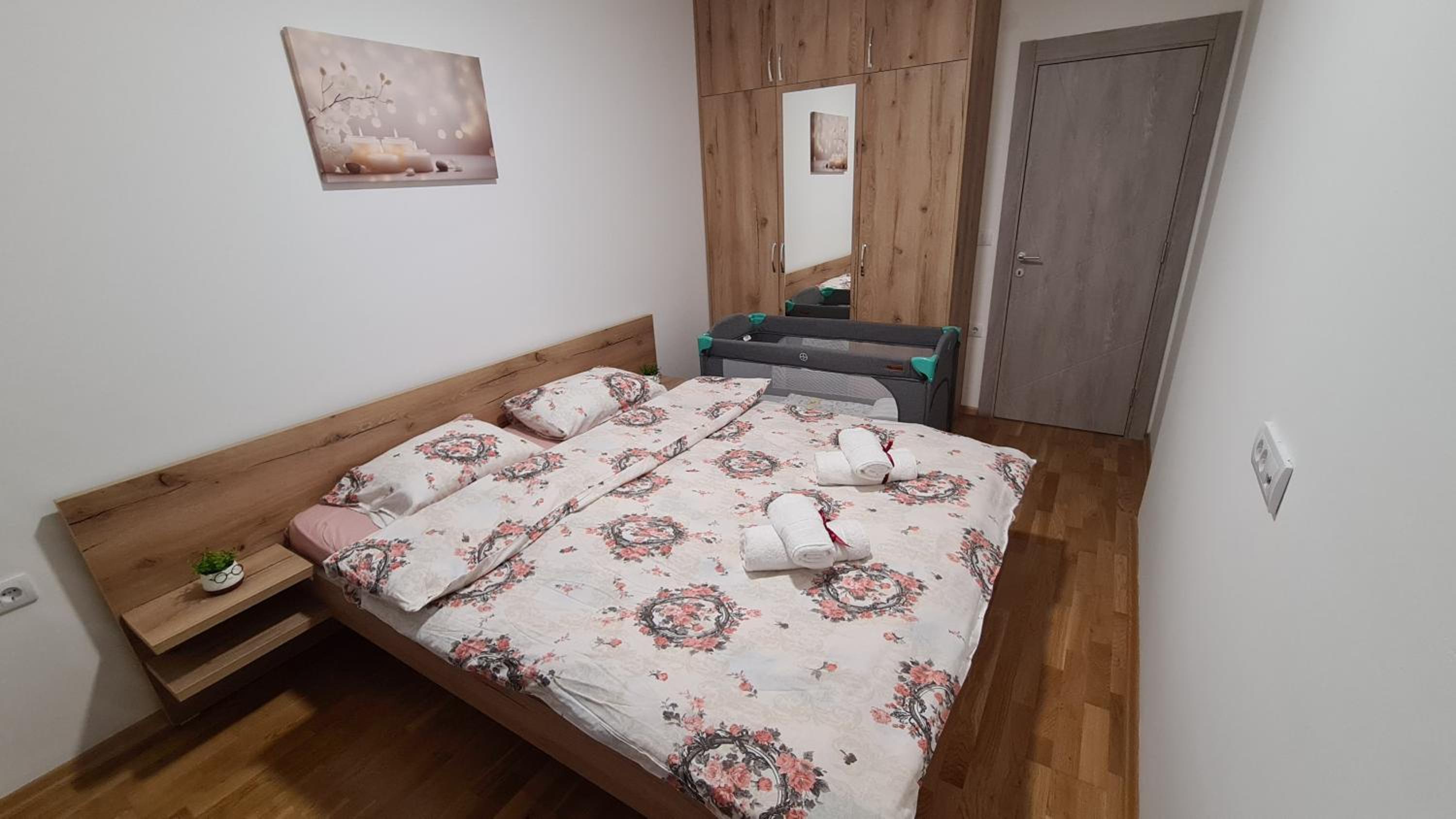 Apartment Leona