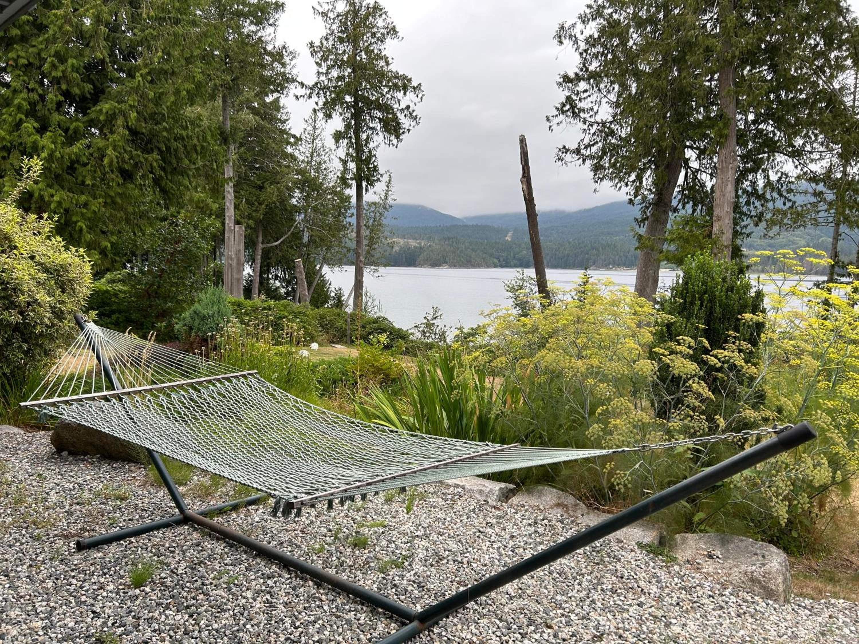 Waterfront Retreat, Beach Access, Group Friendly, Sleeps 14
