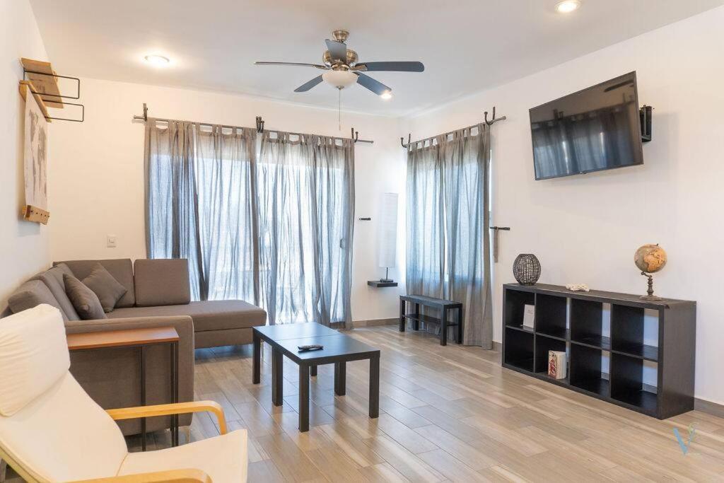 Oceanview Rooftop Terrace Condo 3 min Malecon