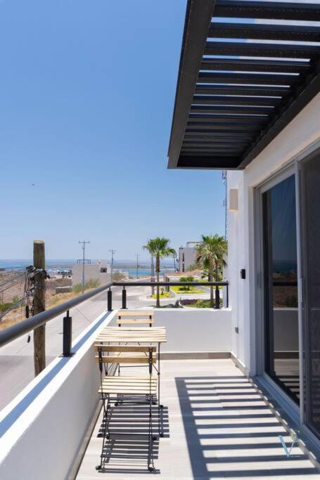 Oceanview Rooftop Terrace Condo 3 min Malecon