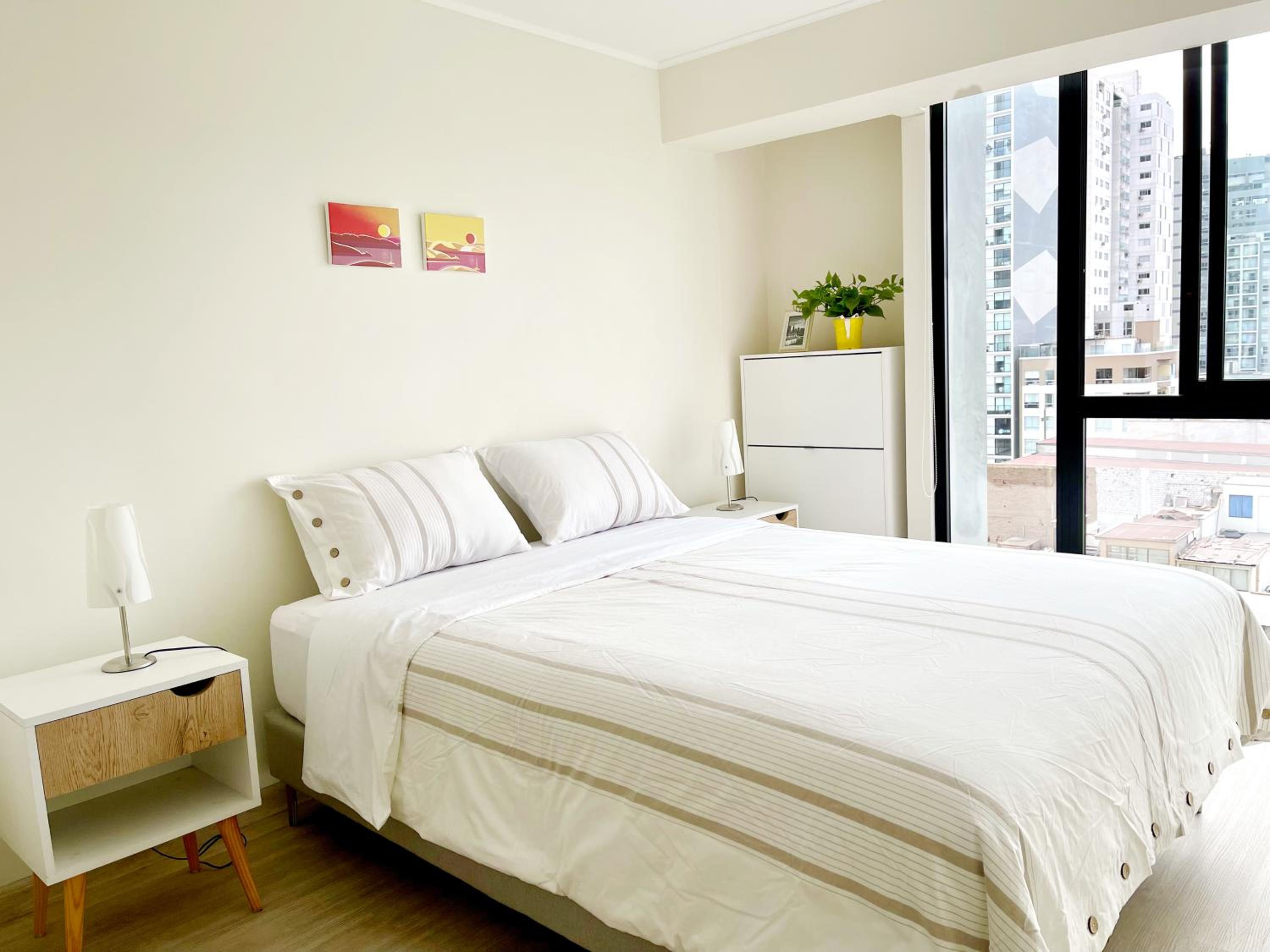 Side Sea View 2BR Apt - Barranco near Miraflores view 4