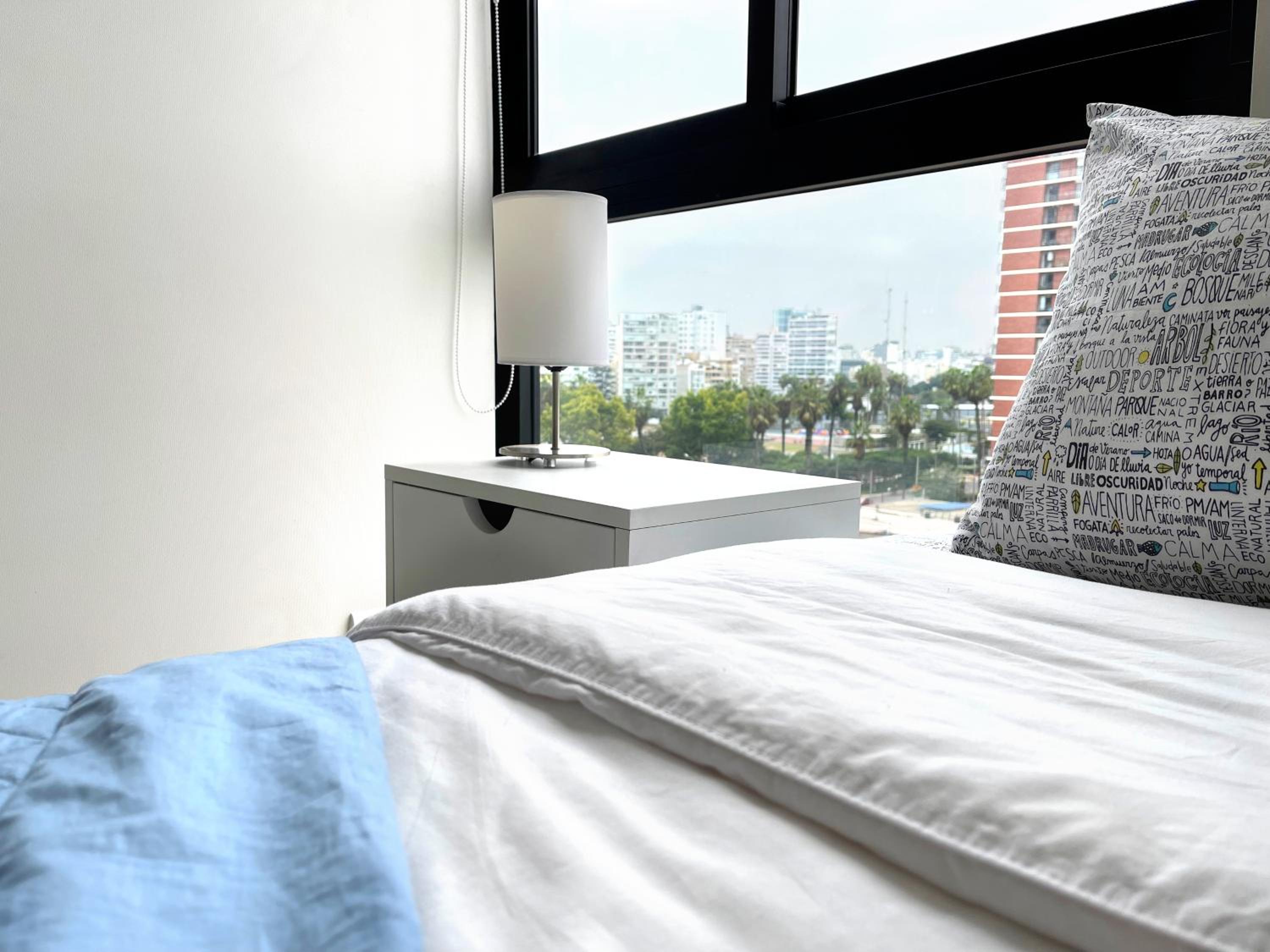 Side Sea View 2BR Apt - Barranco near Miraflores view 5
