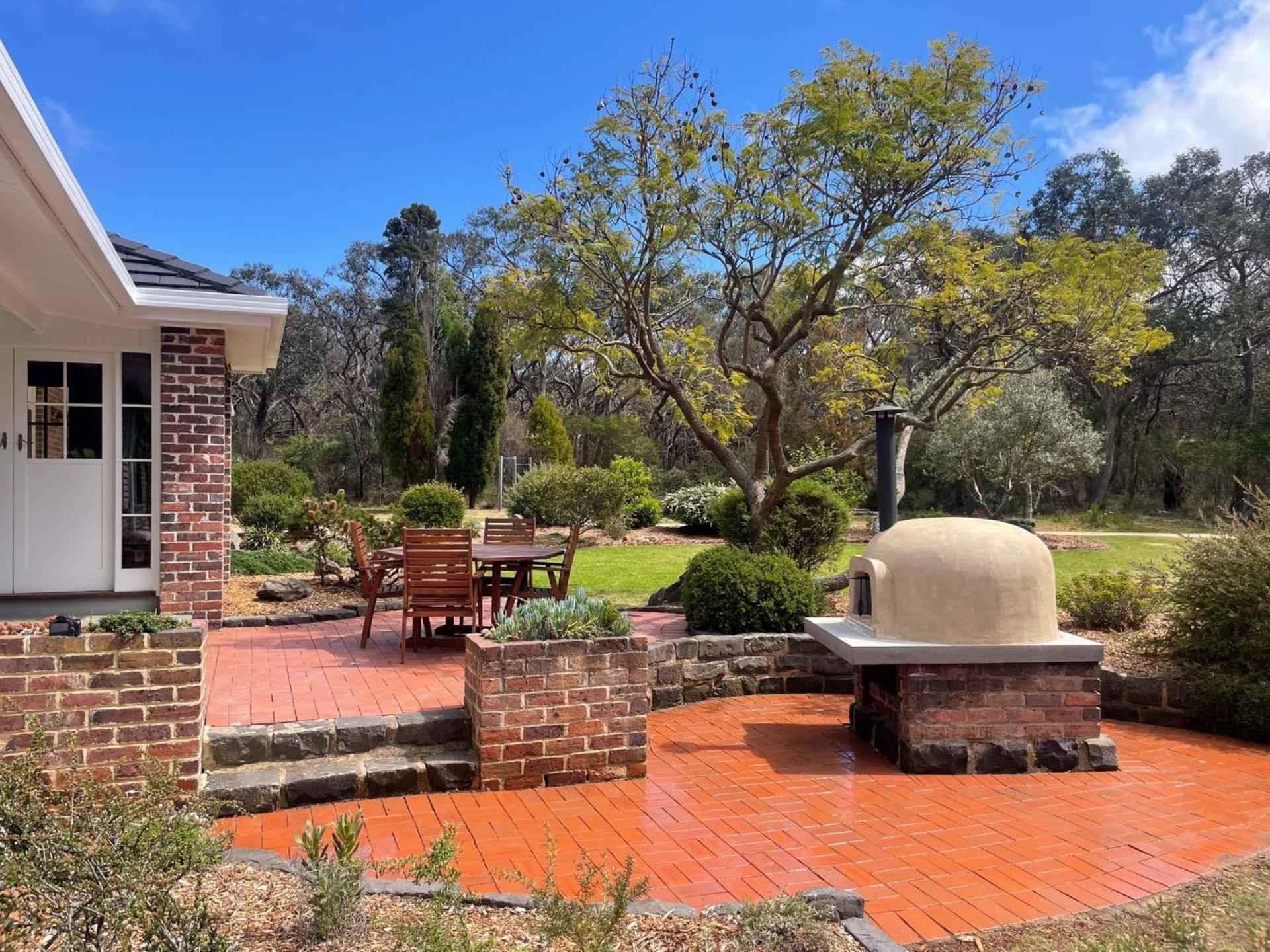 Bells Beach Acreage and Tranquility