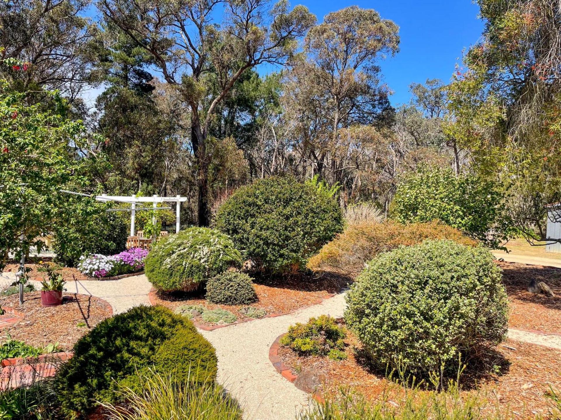 Bells Beach Acreage and Tranquility