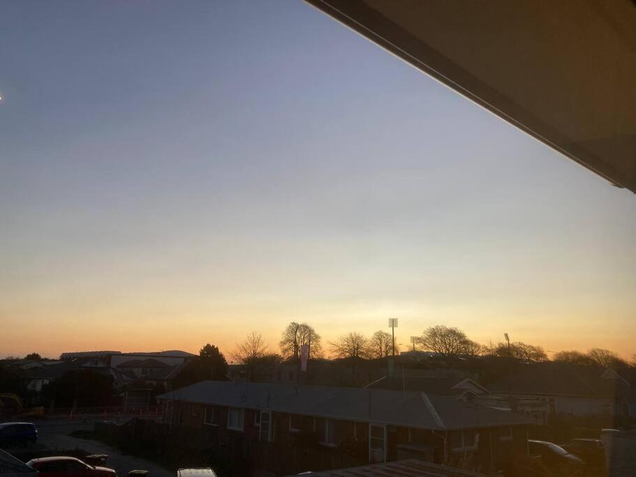 Cheerful 2 bedroom townhouse in Addington! view 3