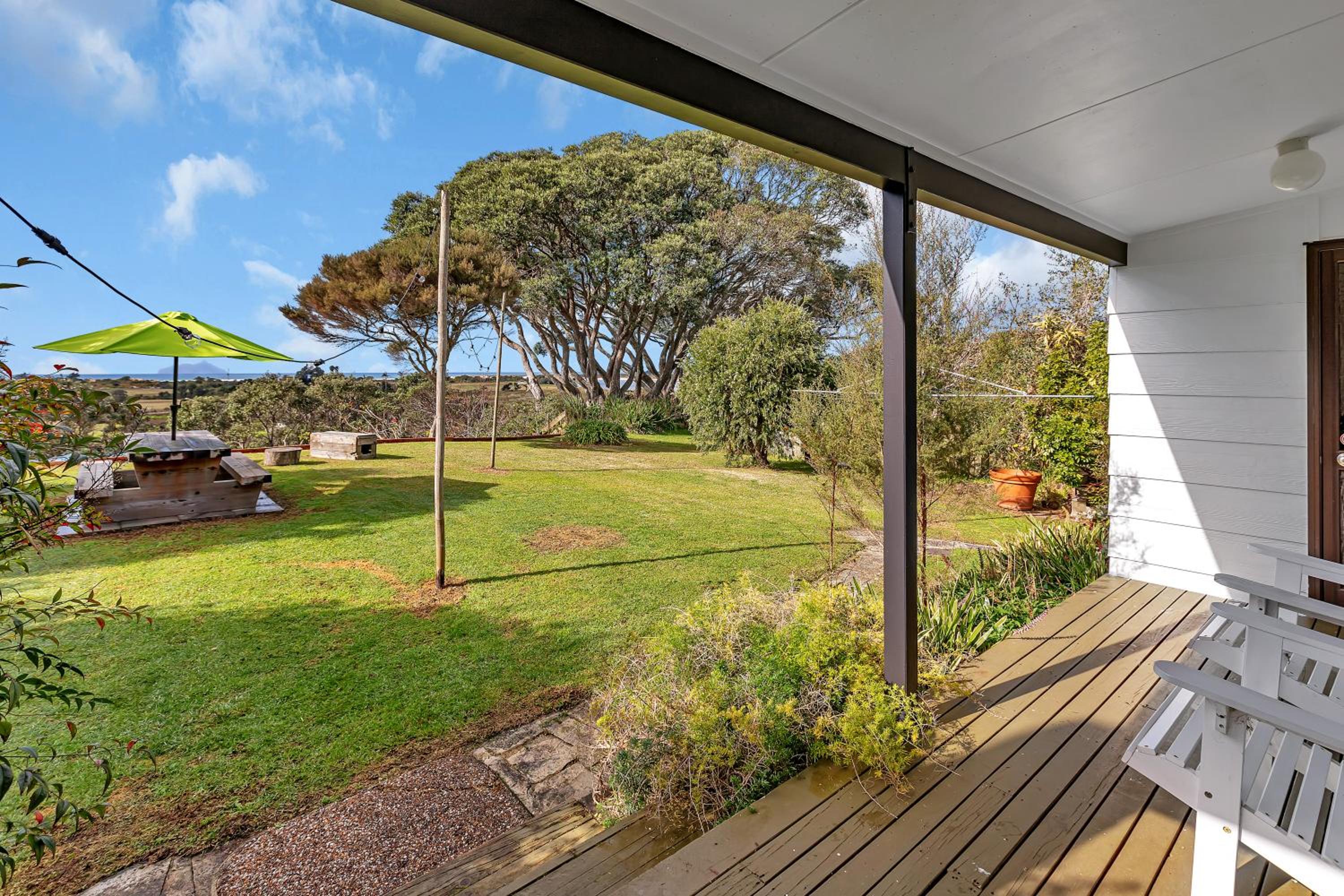 River Ridge Retreat - Ruakaka Holiday Home view 2