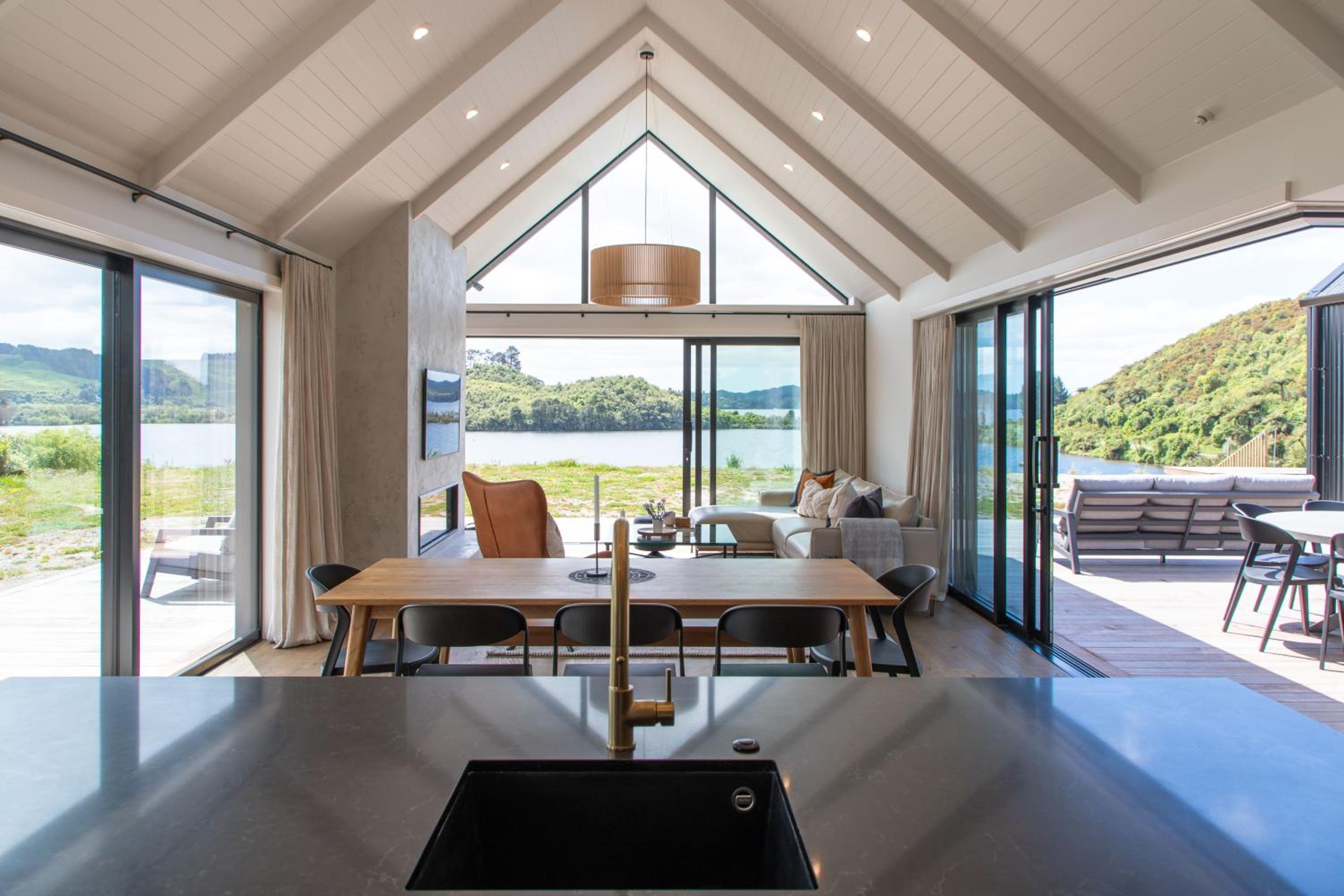 Lakefront Luxury - Lake Rotoiti Holiday Home view 4