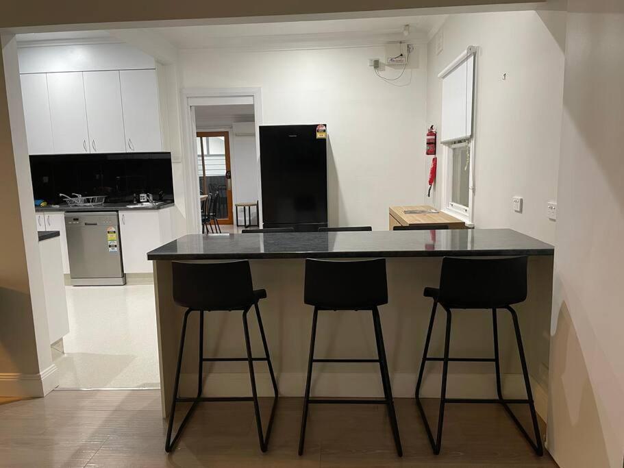 One Forty Four - Stylish & central family accom