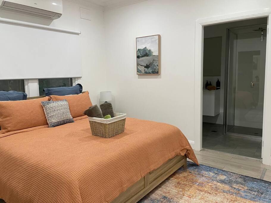 One Forty Four - Stylish & central family accom