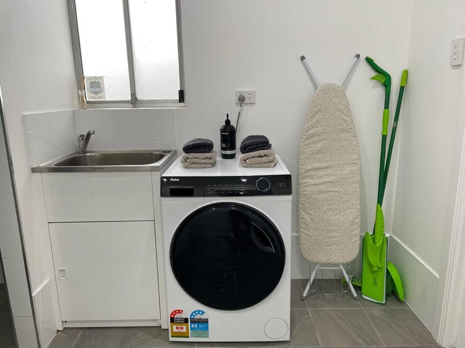 One Forty Four - Stylish & central family accom
