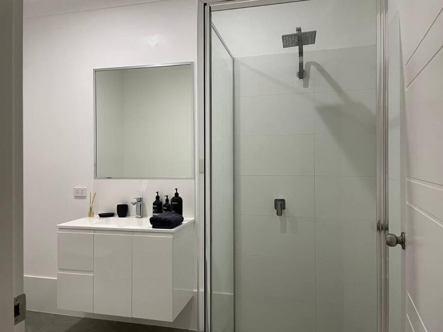 One Forty Four - Stylish & central family accom