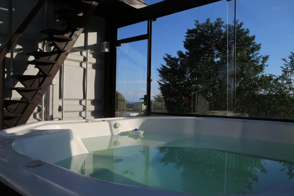 Casa de condomínio com SPA, piscina e vista para o mar do Campeche