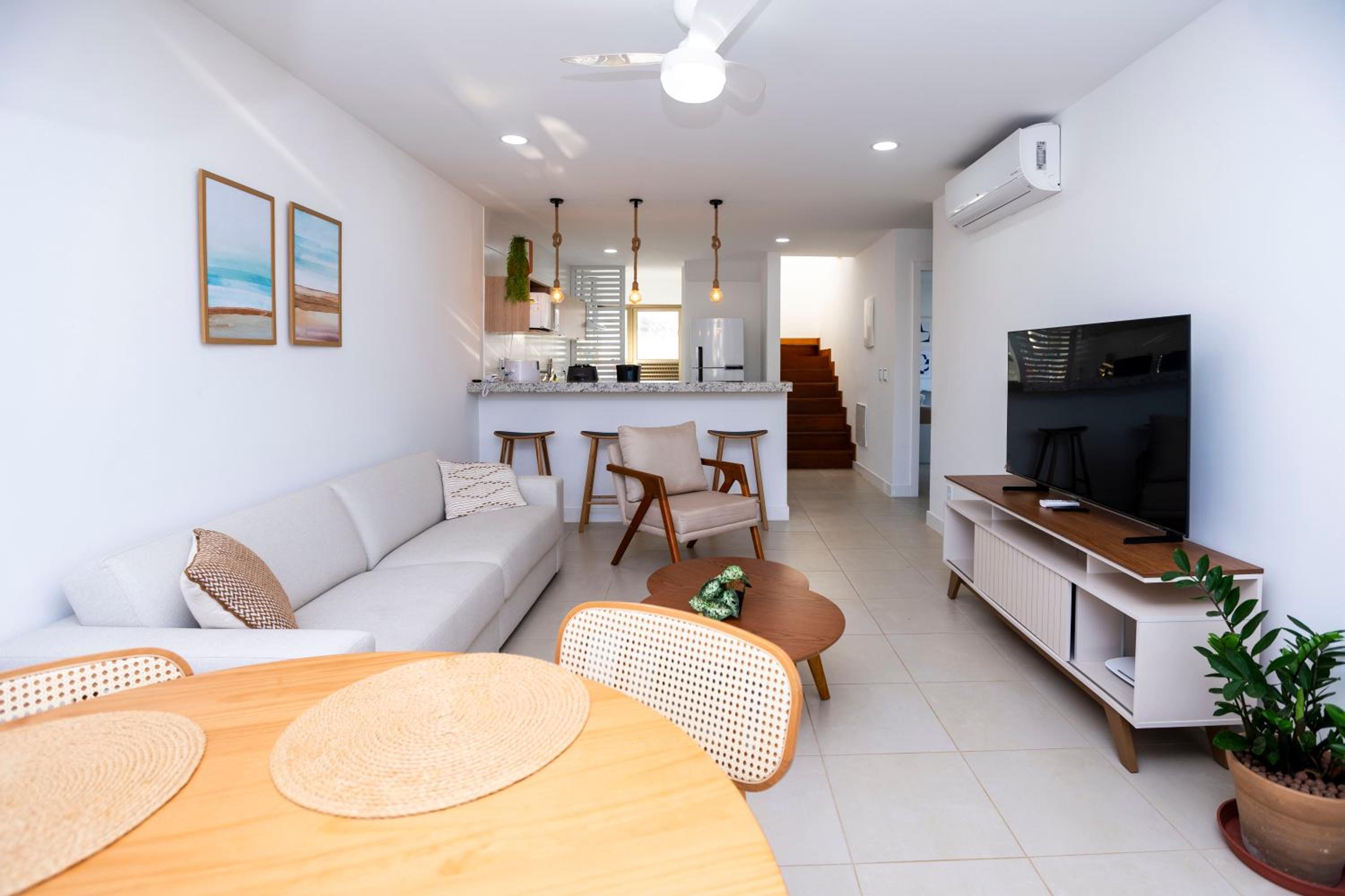CASA CORIANA, 4 quartos em Manguinhos entre Geribá e Porto da Barra