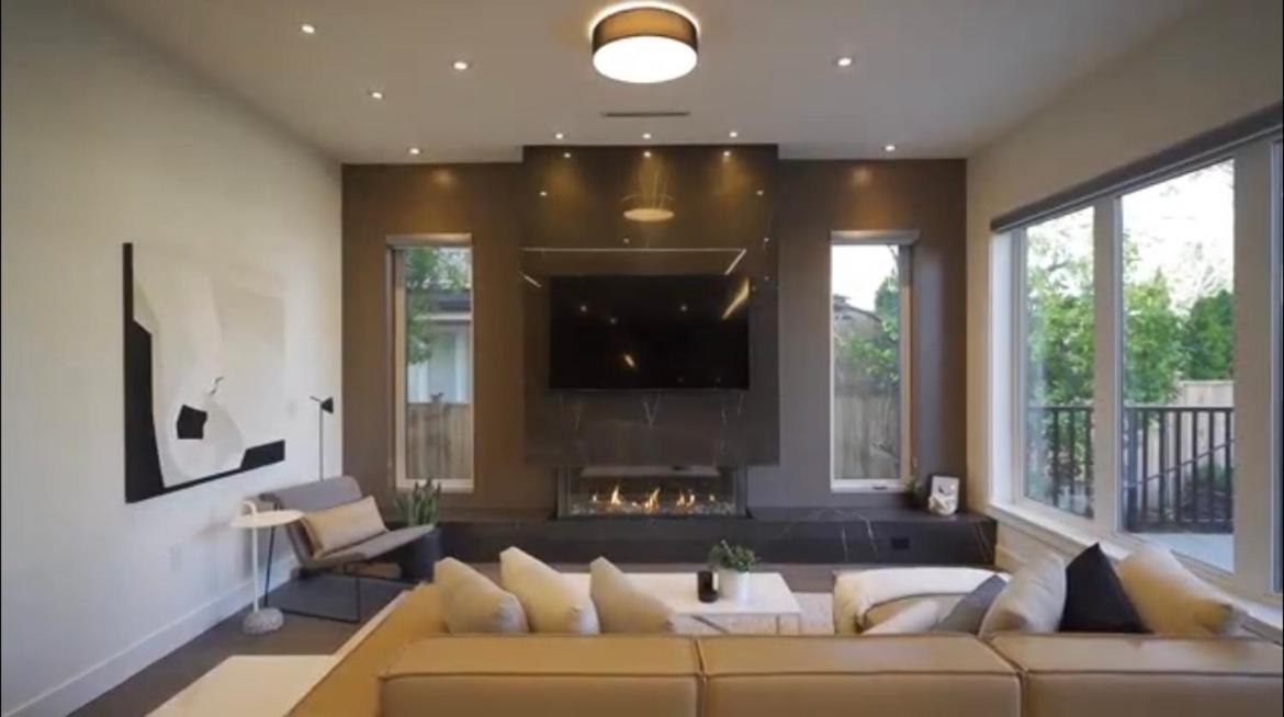 Luxury Modern New House in Central Vancouver