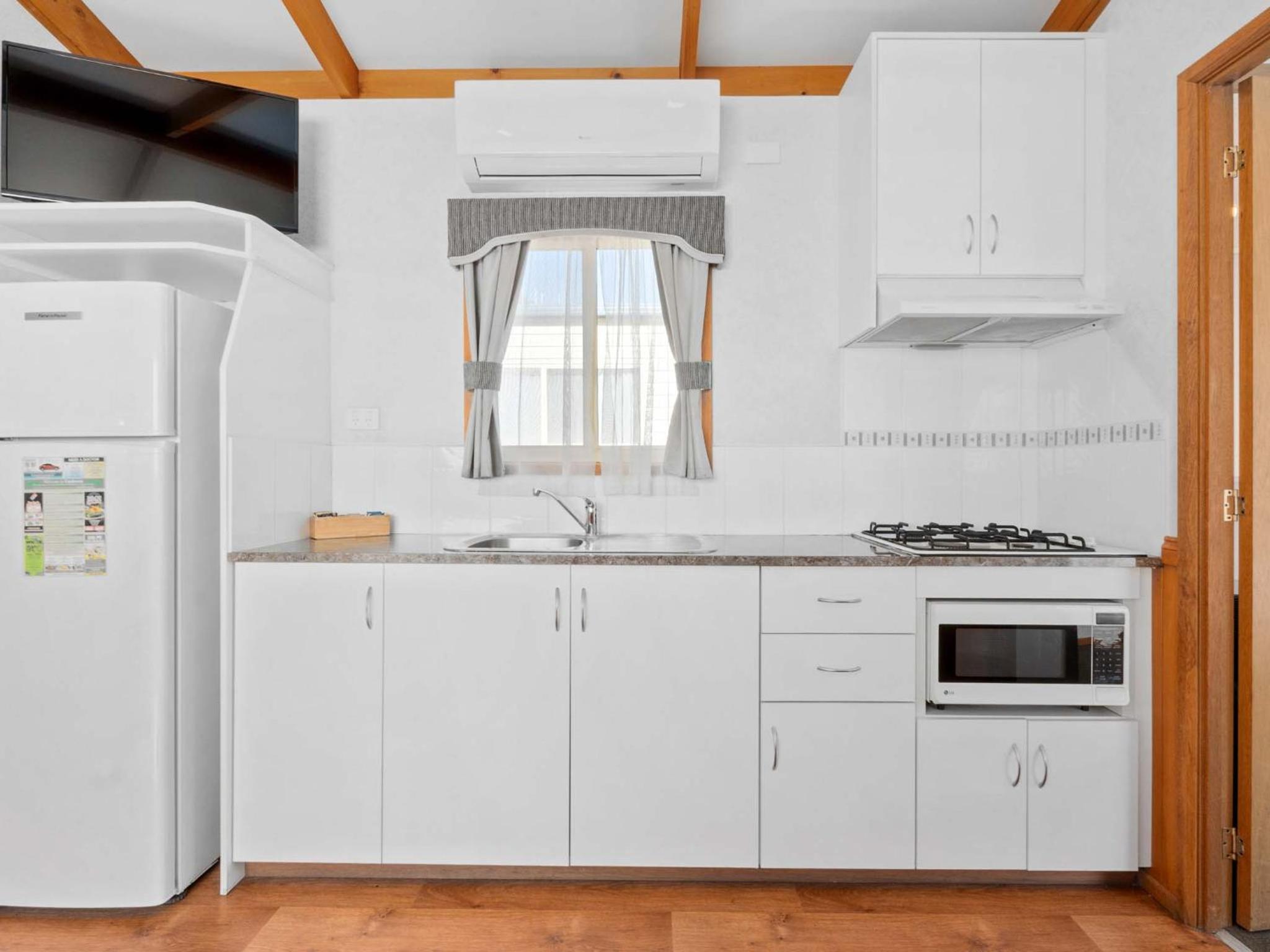Canberra Holiday Village