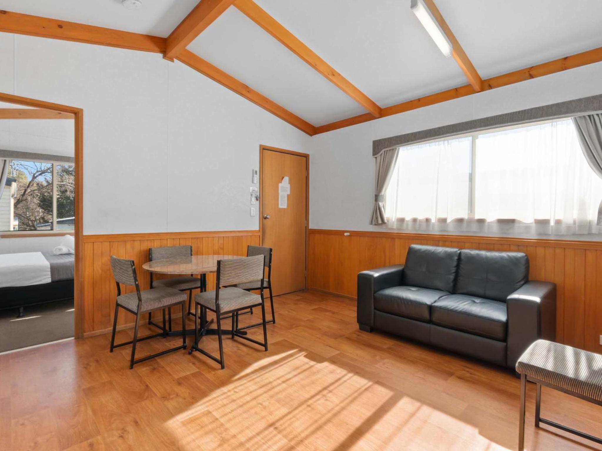 Canberra Holiday Village