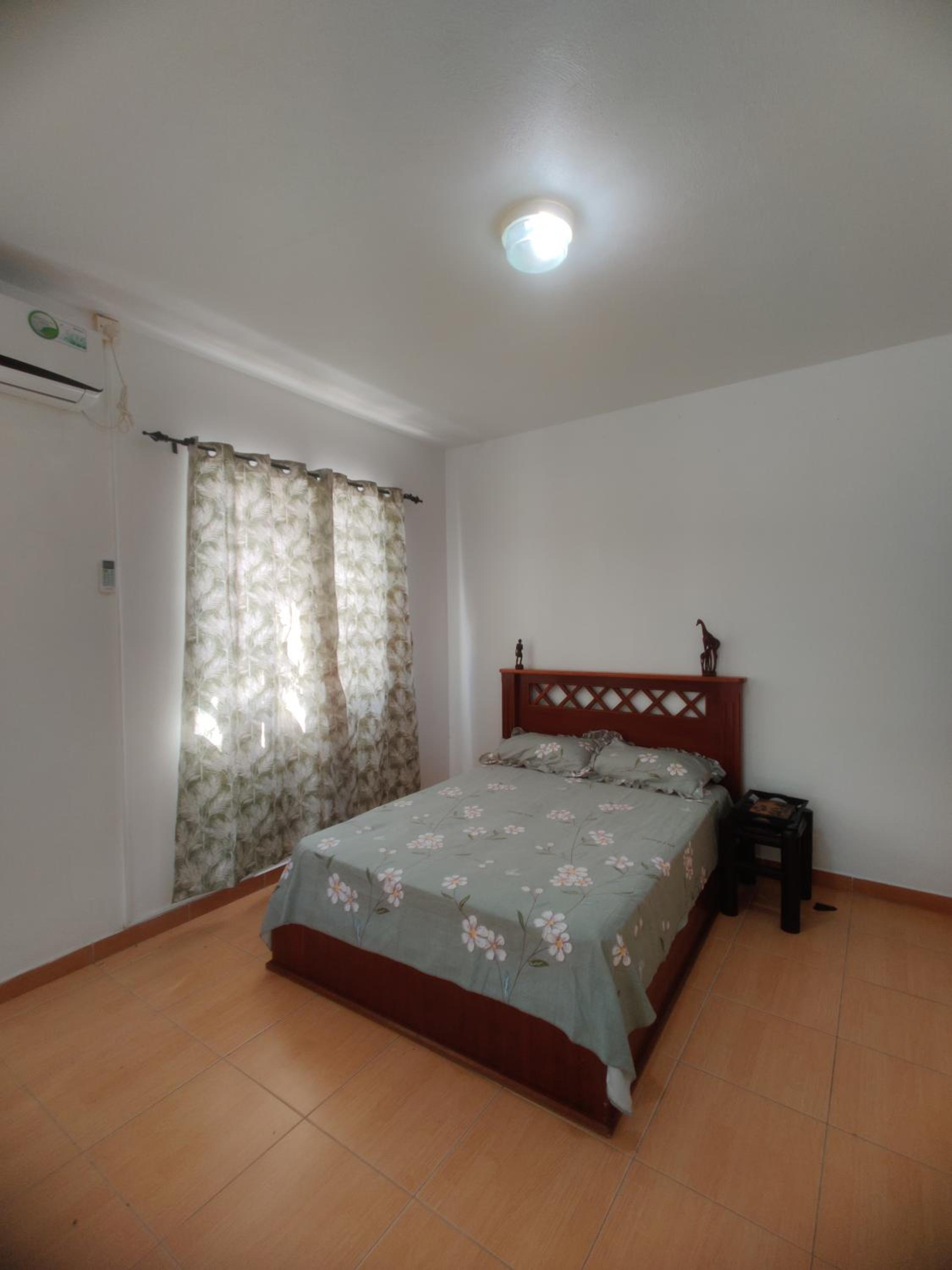 3-Bedroom Villa Near Blue Bay view 4