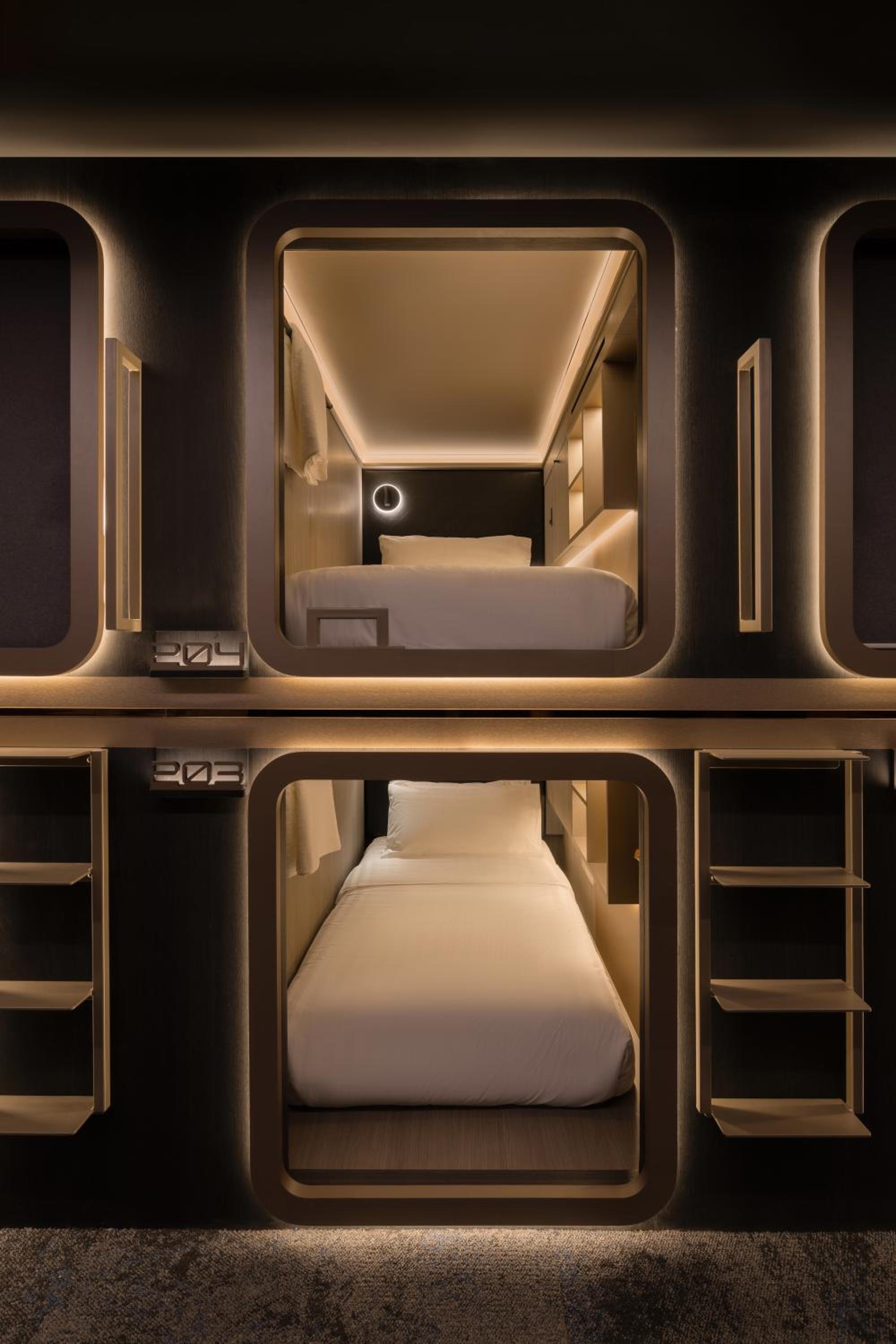 Cube Social Boutique Capsule Hotel at Boat Quay