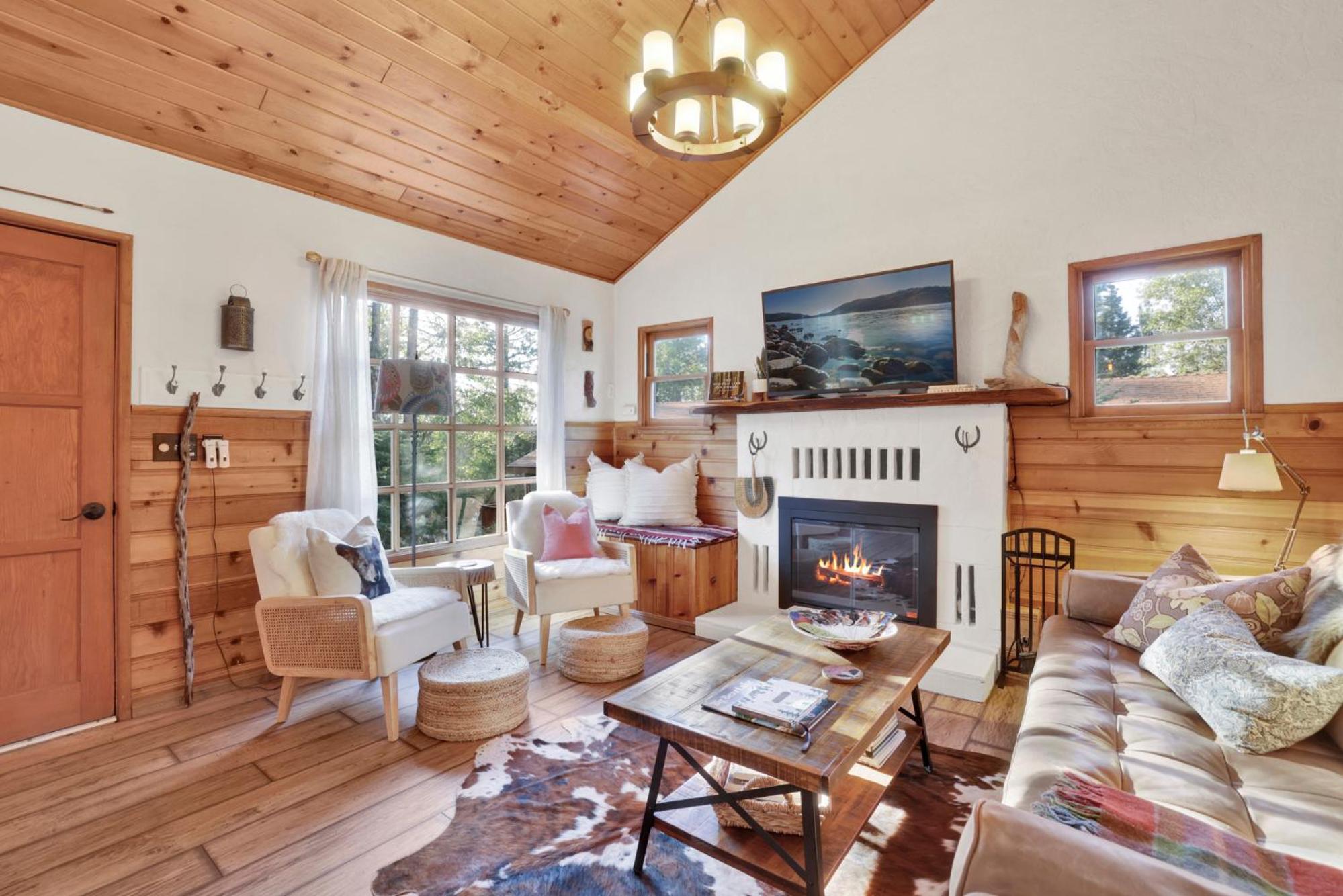 The Nest On Towne Trail - Hot Tub, BBQ, Fire Pit view 5
