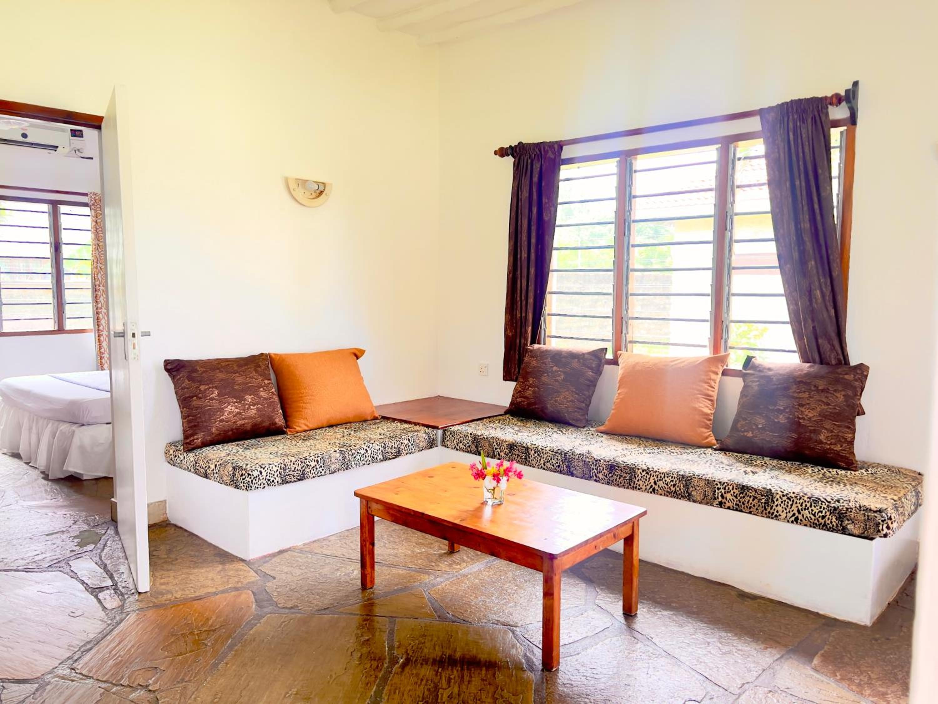 Doric Cottages Diani