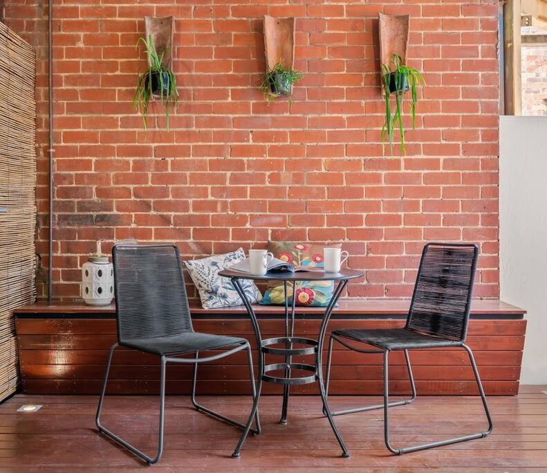 Two Terrific Albert Park Apartments