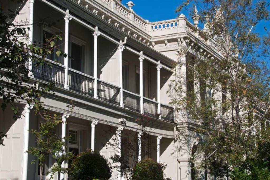 Two Terrific Albert Park Apartments