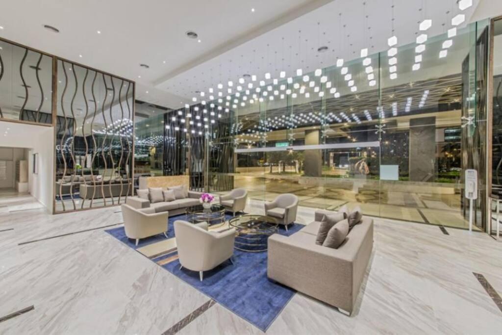 Luxury Sky 88 High Floor Netflix Near Ksl