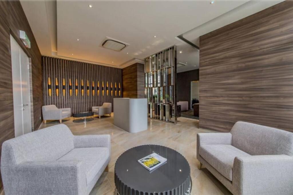 Luxury Sky 88 High Floor Netflix Near Ksl