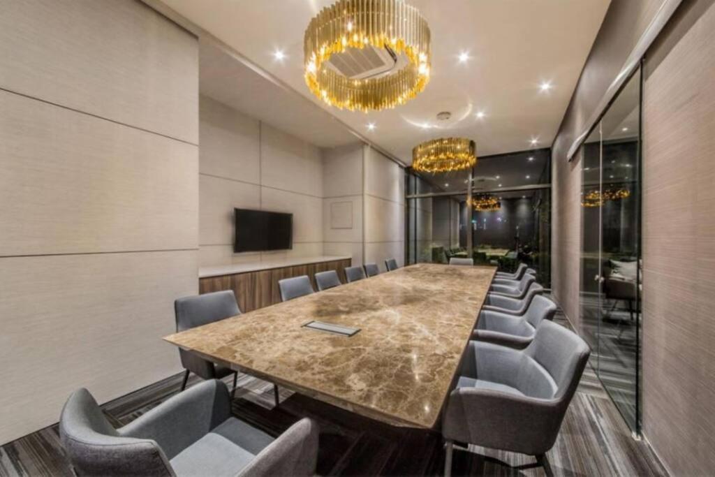 Luxury Sky 88 High Floor Netflix Near Ksl