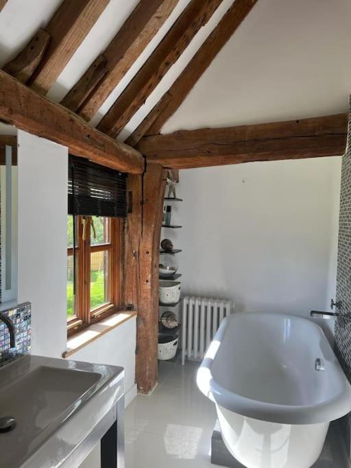 'Toasty Oasty' - 18th Century Oast House view 5