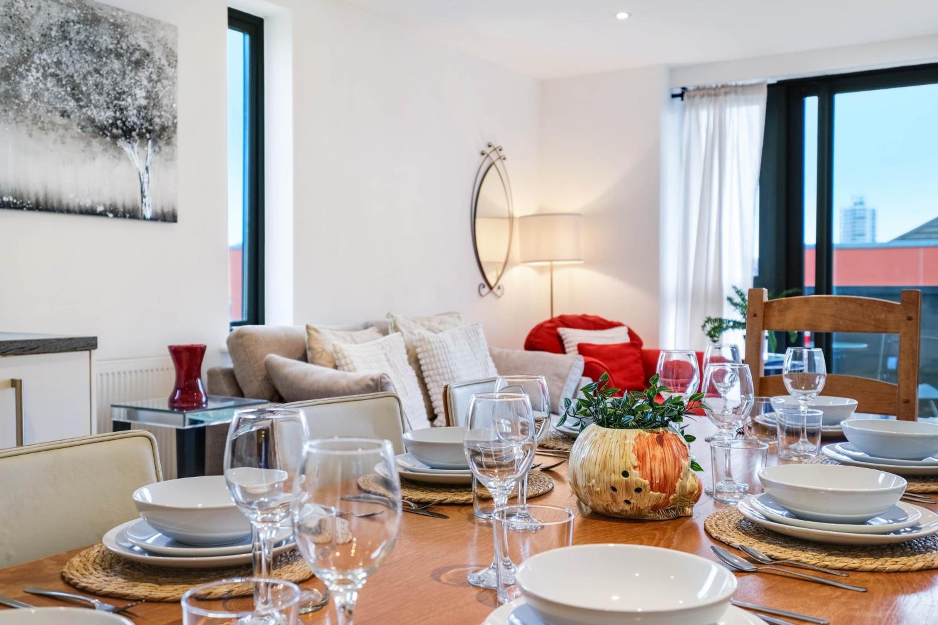 Lovely 3-Bedroom, 1-Bathroom Apartment in Tower Hamlets