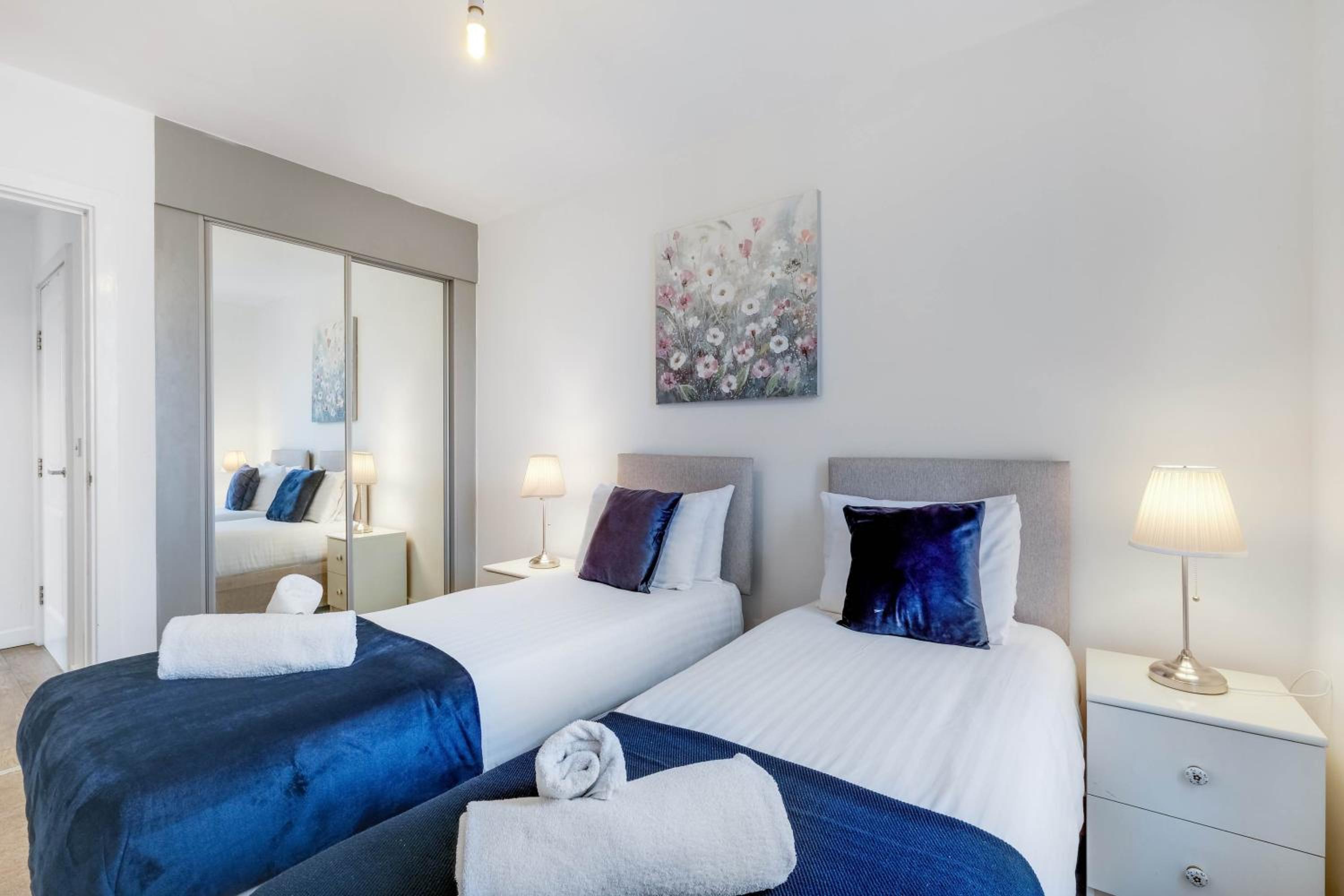 Lovely 3-Bedroom, 1-Bathroom Apartment in Tower Hamlets