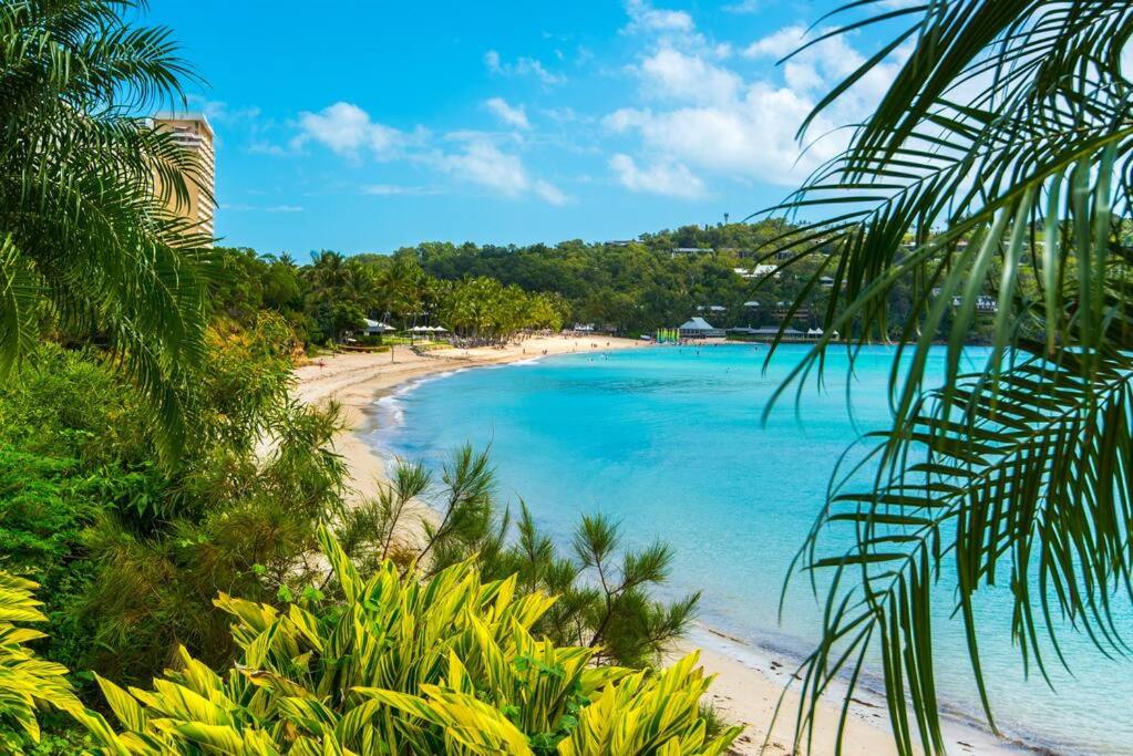 Hibiscus 207 & Free Buggy - Hamilton Island