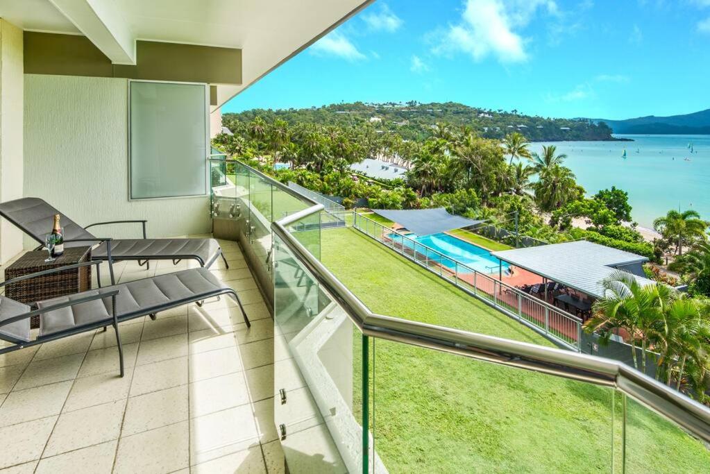 Hibiscus 207 & Free Buggy - Hamilton Island