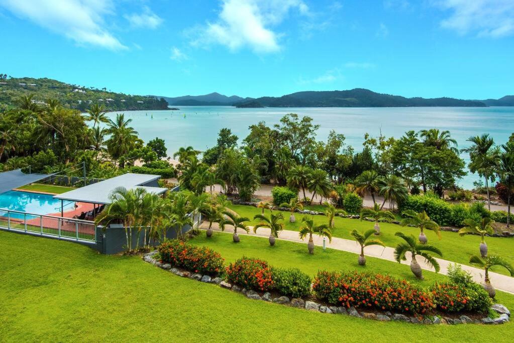Hibiscus 207 & Free Buggy - Hamilton Island