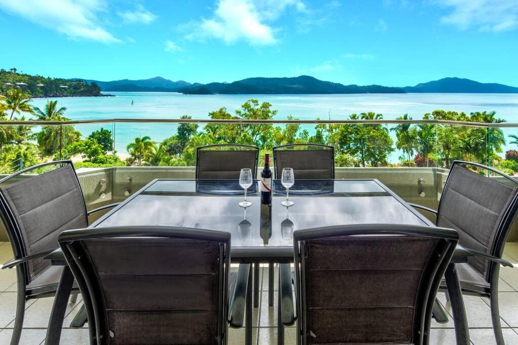 Hibiscus 207 & Free Buggy - Hamilton Island