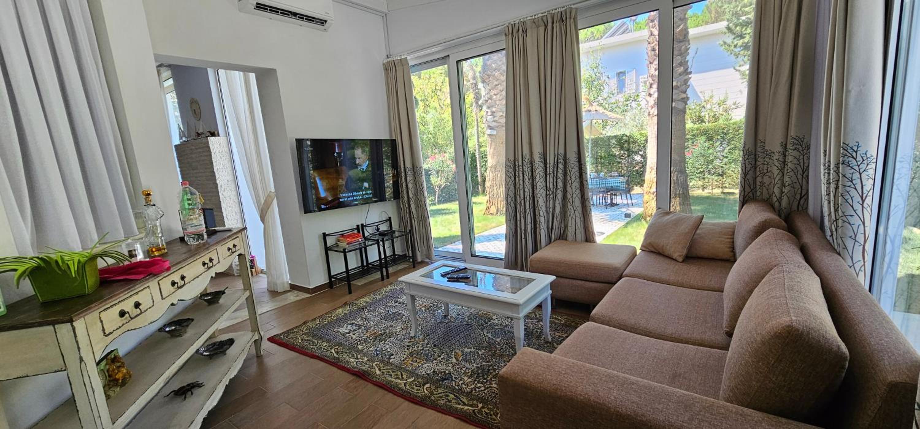 Vila E5
