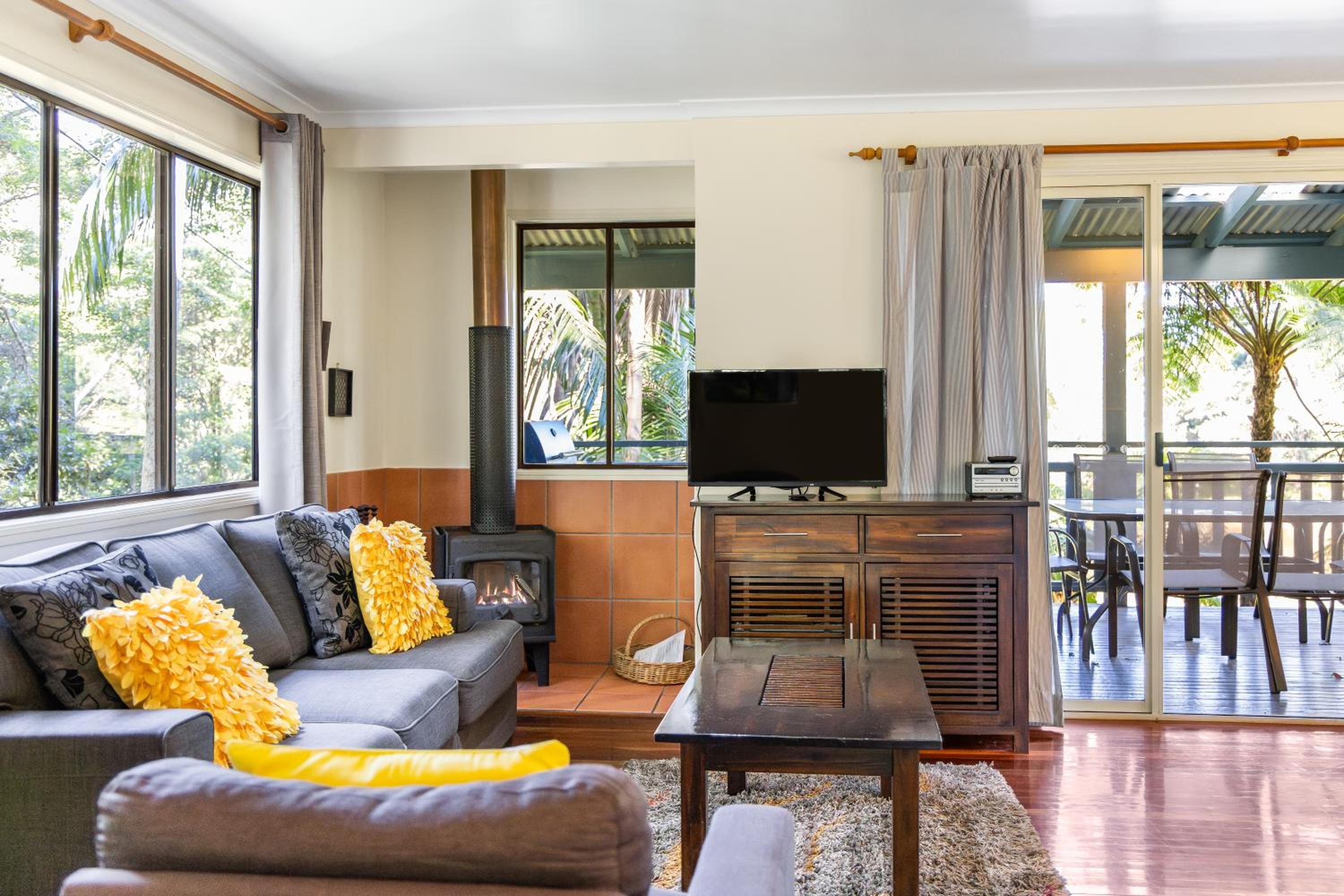 Montville Country Cabins