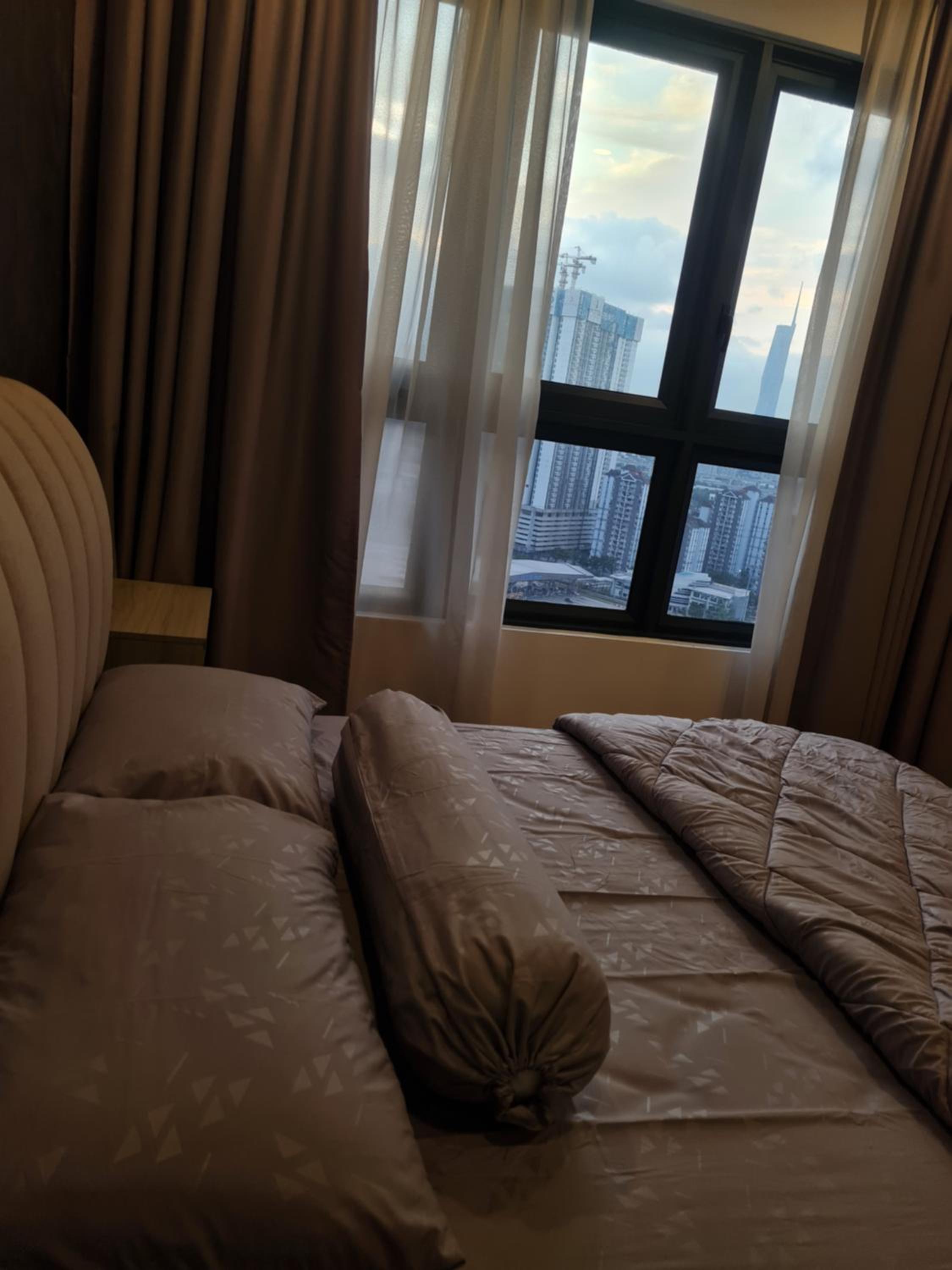 Luxury Spacious 4 Bedroom Suite - Cheras Maluri MRT