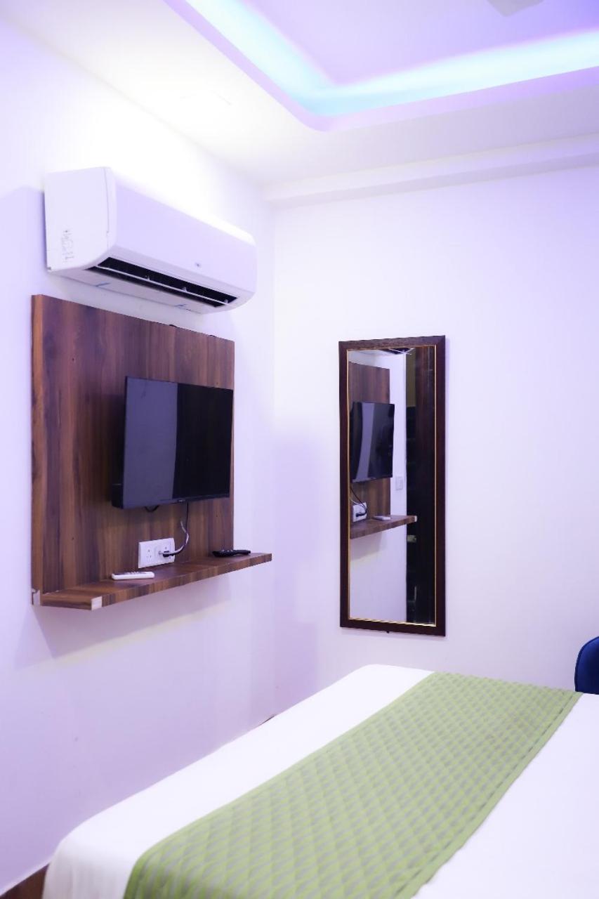 Atlantiis Suites Inn Near IGI Airport Delhi