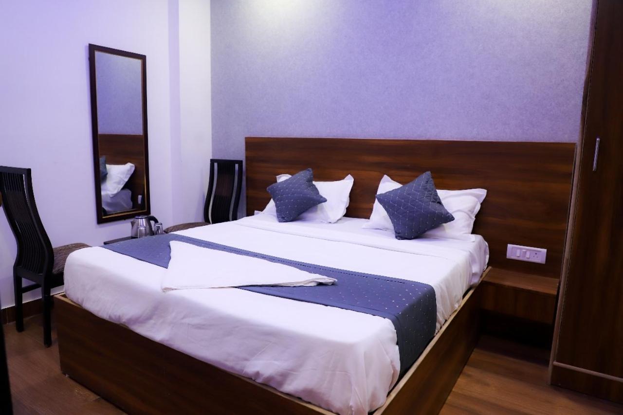 Atlantiis Suites Inn Near IGI Airport Delhi