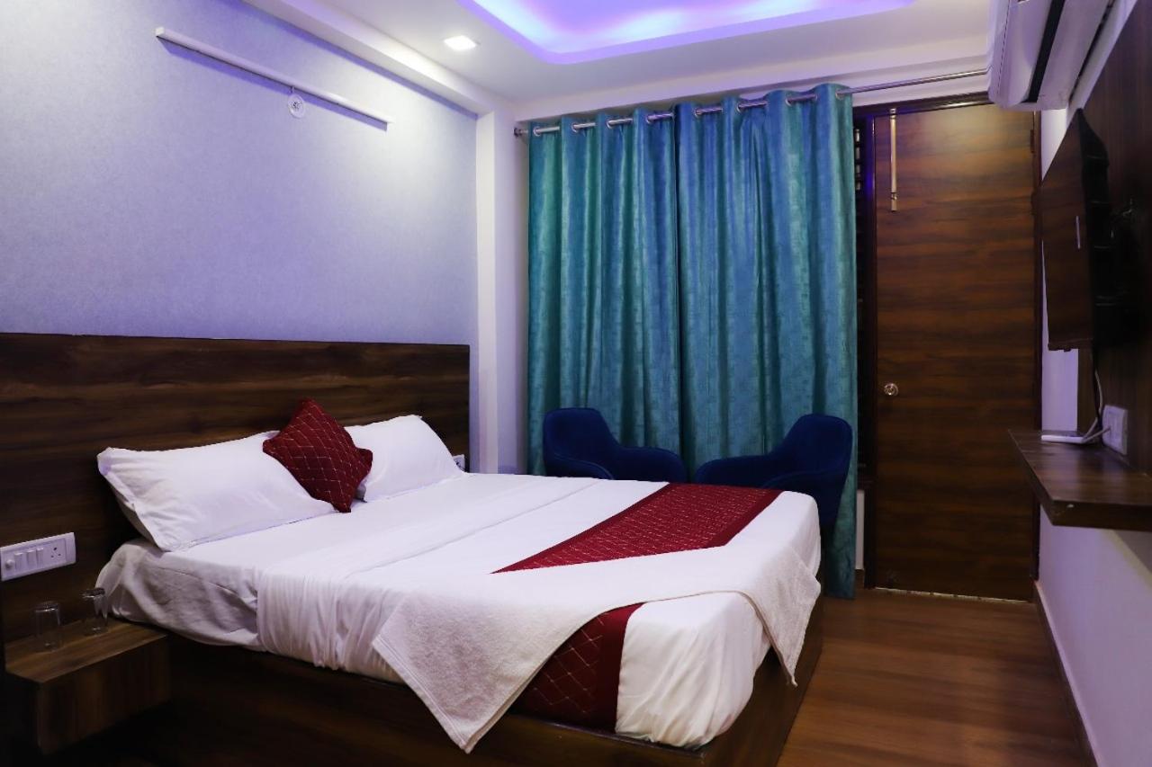 Atlantiis Suites Inn Near IGI Airport Delhi