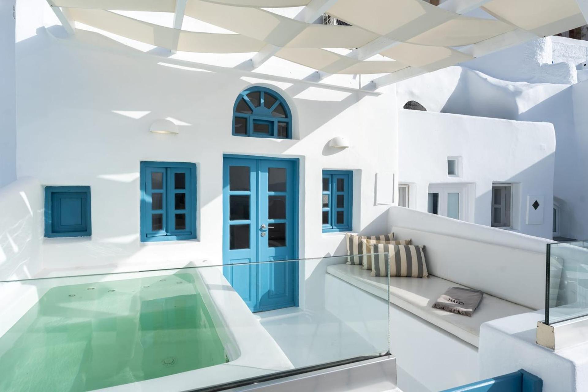 Incredible Santorini Villa | Villa Elrohir | Adult Only | 1 Bedroom | Stunning Sea Views | Private Furnished Terrace with Jetted Tub | Oia photo 3