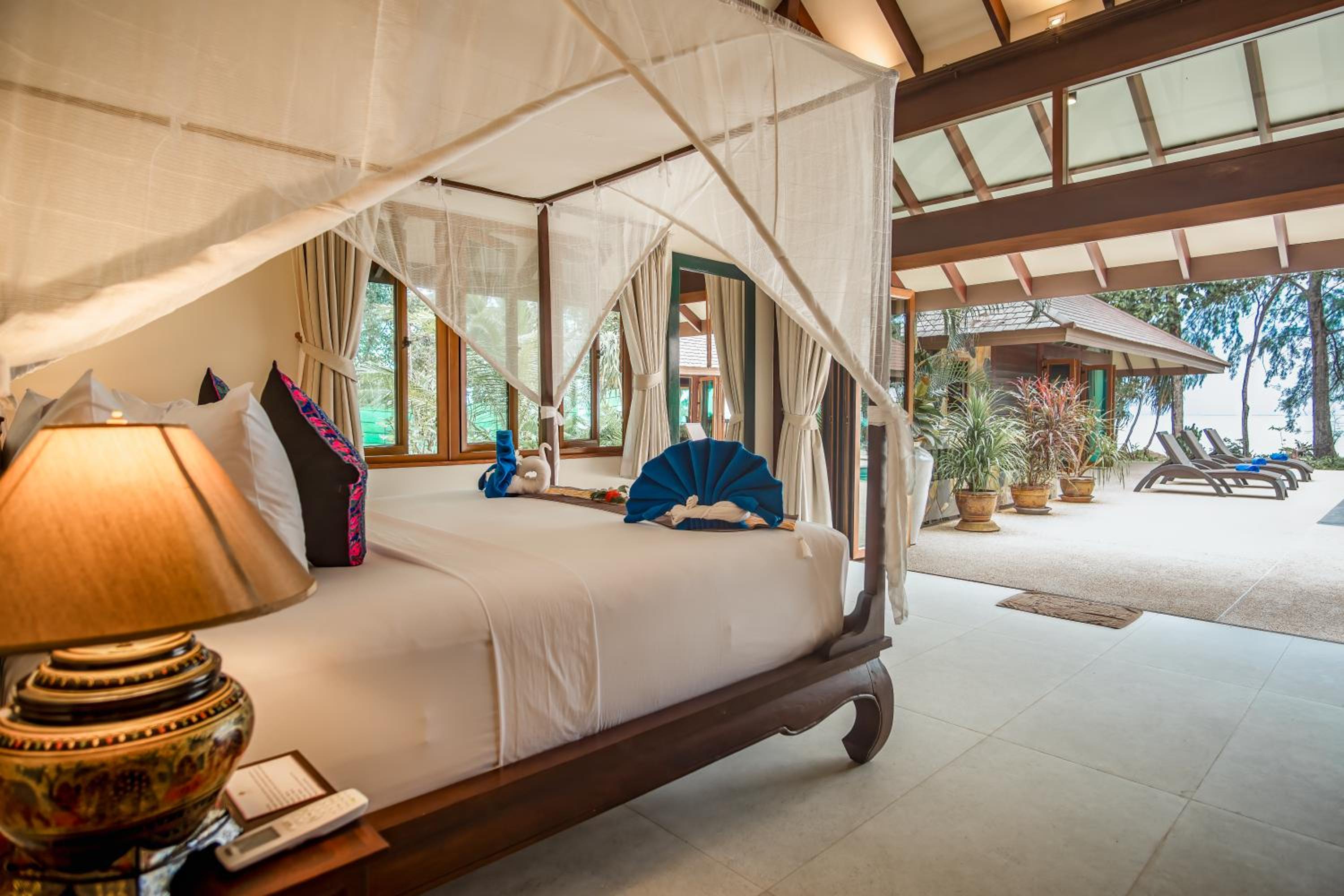 Koh Jum Beach Villas 