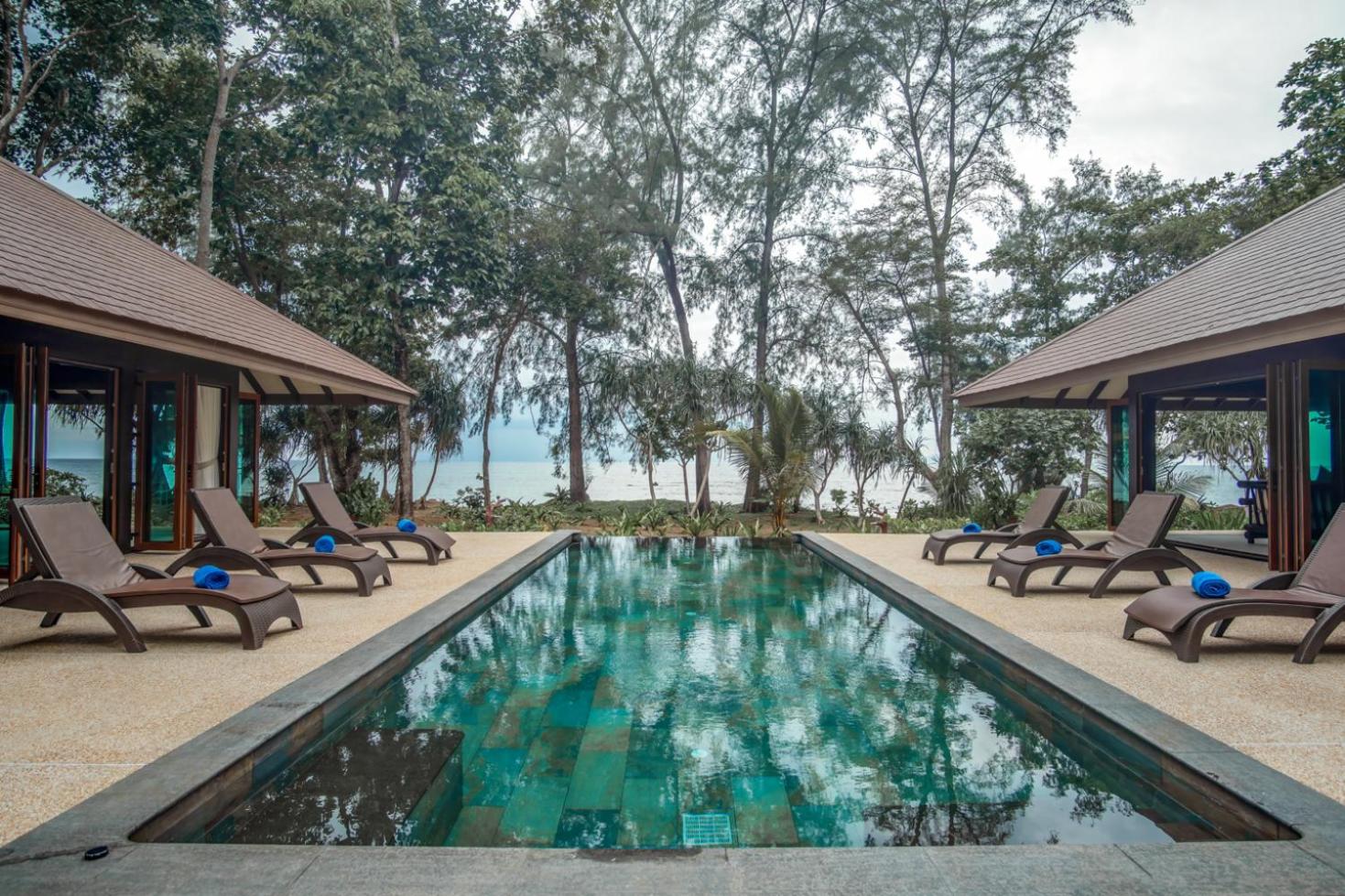 Koh Jum Beach Villas 