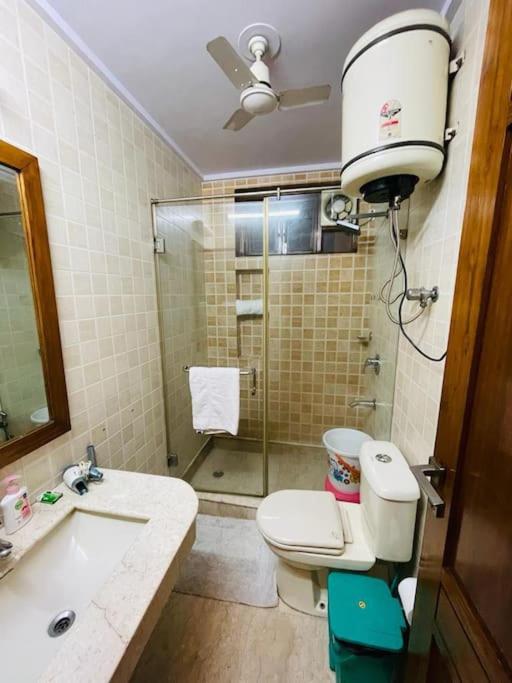 Divine India Service Apartment 4BhkJ-45 view 3