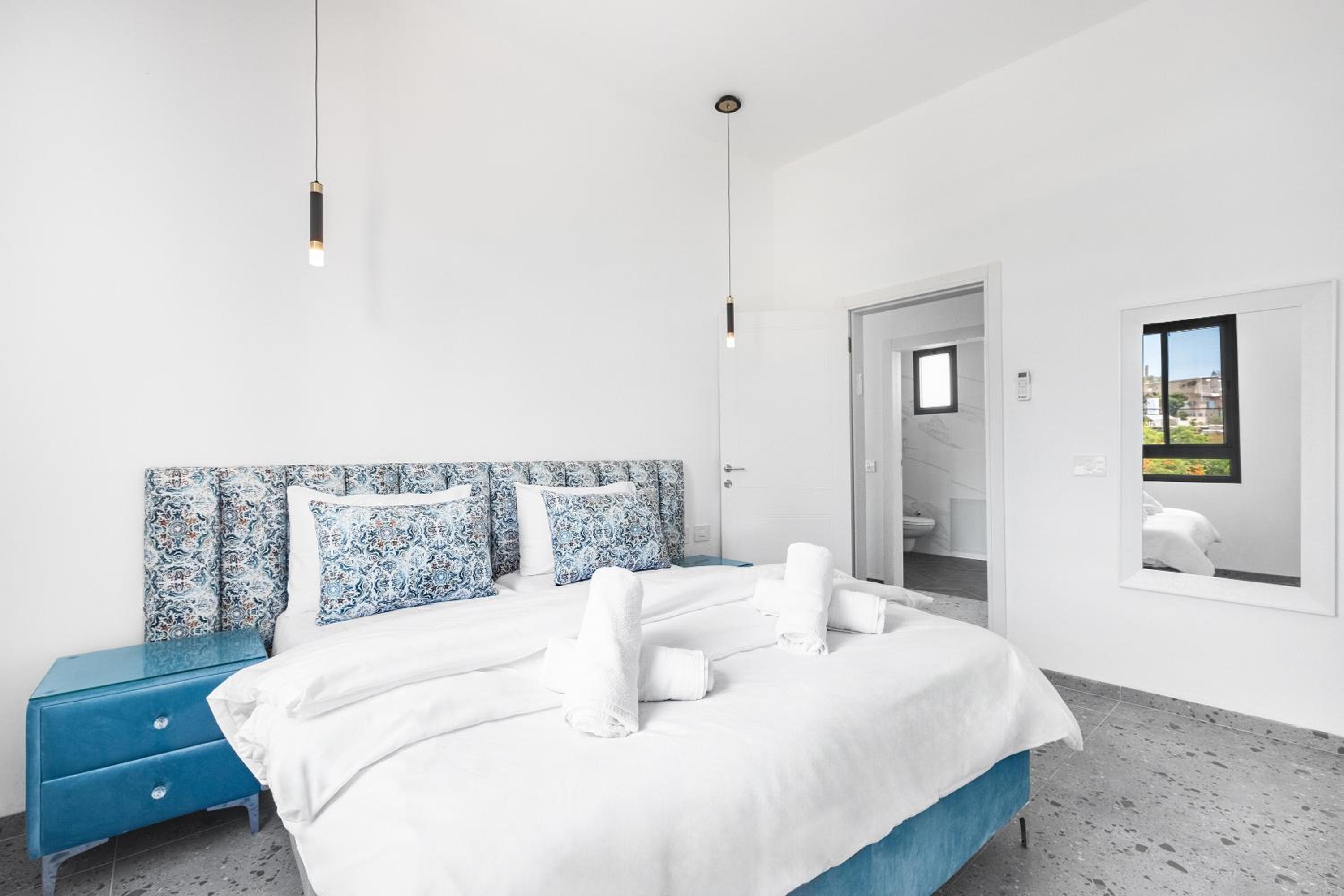 Tiberias Blue Panorama by Sea N Rent view 3