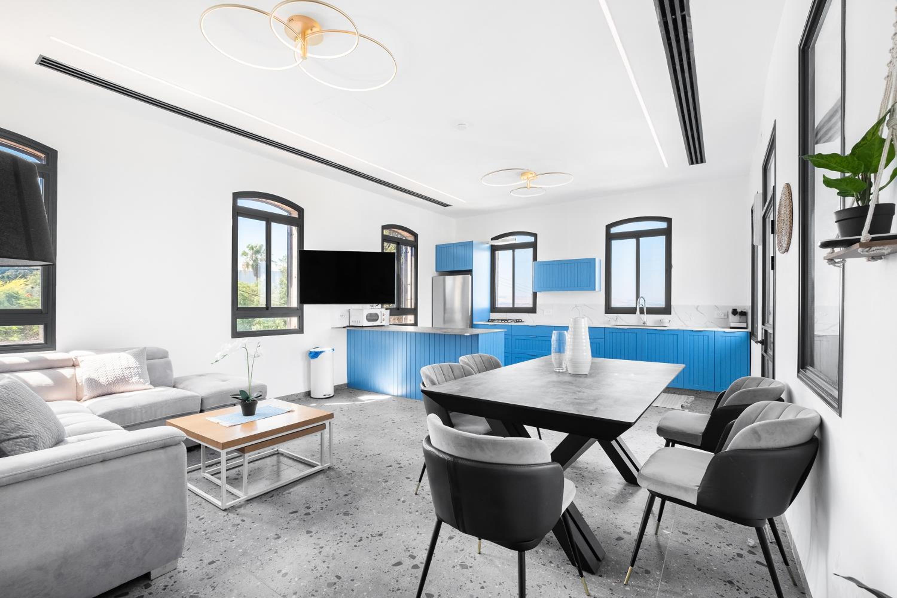Tiberias Blue Panorama by Sea N Rent view 2